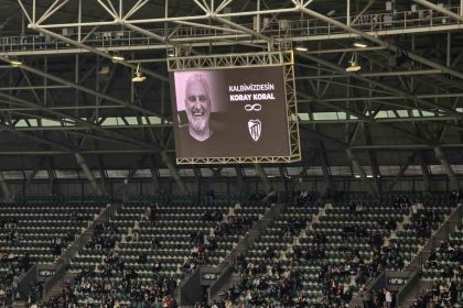 kocaelispor-gri-korayi-unutmadi