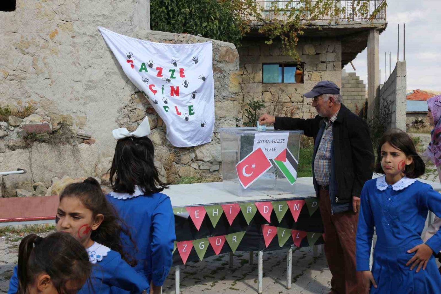 koy-okulunda-gazze-icin-anlamli-etkinlik