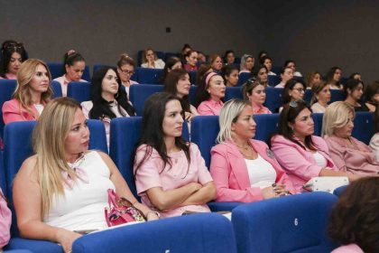 mersinde-meme-kanseri-farkindalik-egitimi