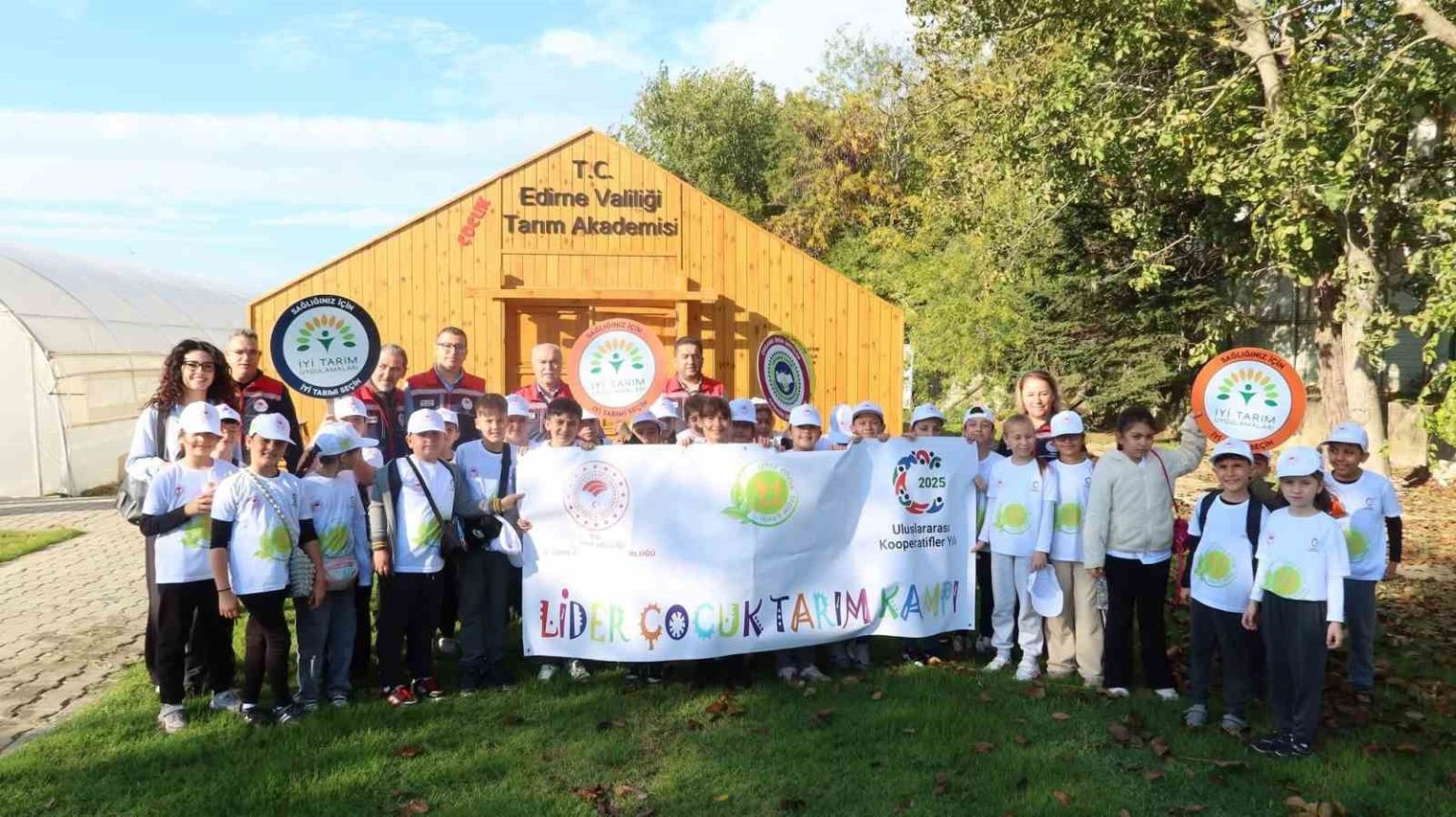 minik-eller-topraga-dokundu-uretimin-degerini-ogrendi