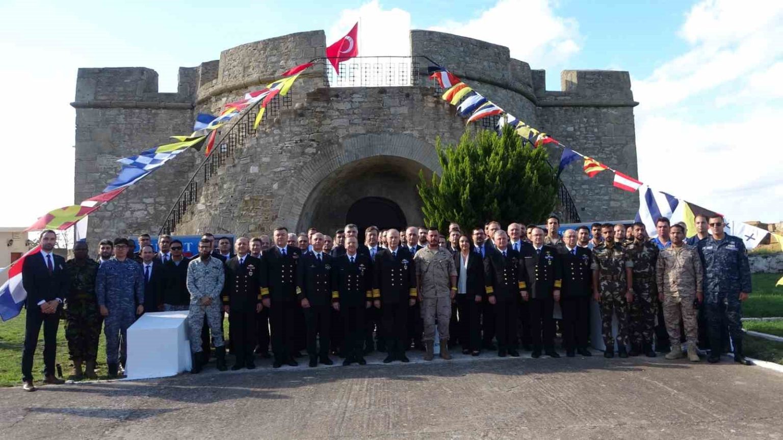 nara-kalesinde-yerli-ve-milli-savunma-sanayi-teknolojileri-sergilendi