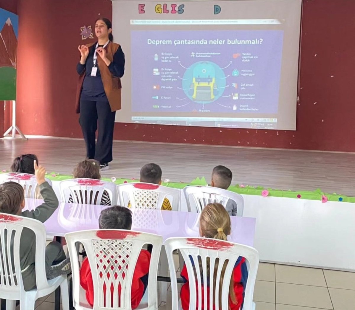 ogrenciler-afetler-ve-112-acil-cagri-merkezi-hakkinda-bilgilendirildi