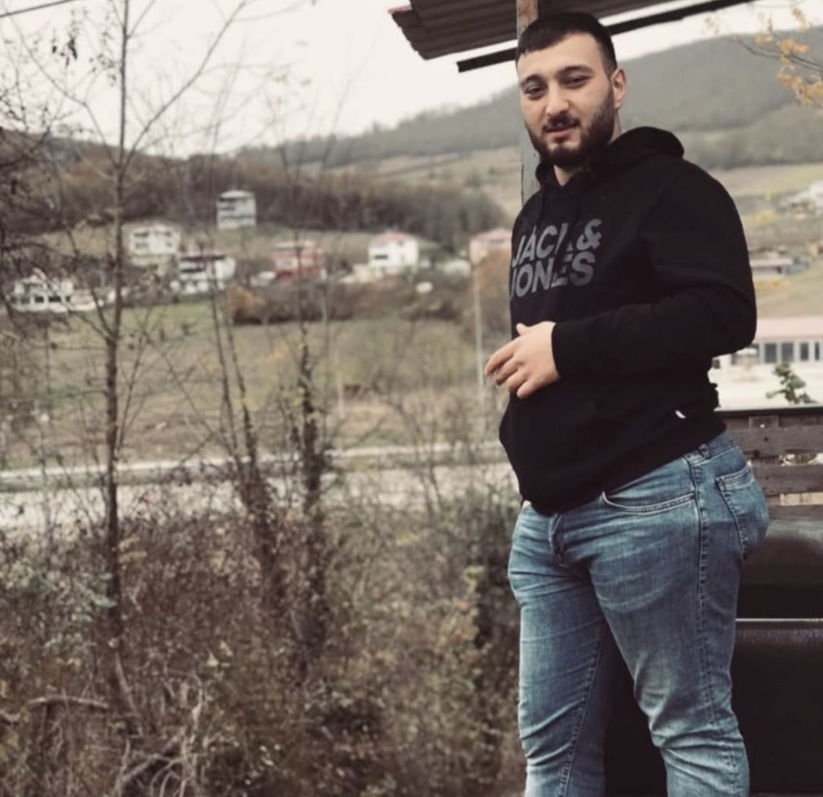 otomobil-tirin-altina-girdi-surucunun-kimligi-otopside-belirlendi