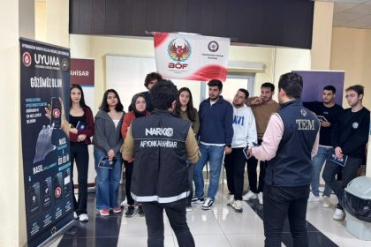 polis-ogrencileri-teror-ve-narkotik-suclara-karsi-bilgilendirdi