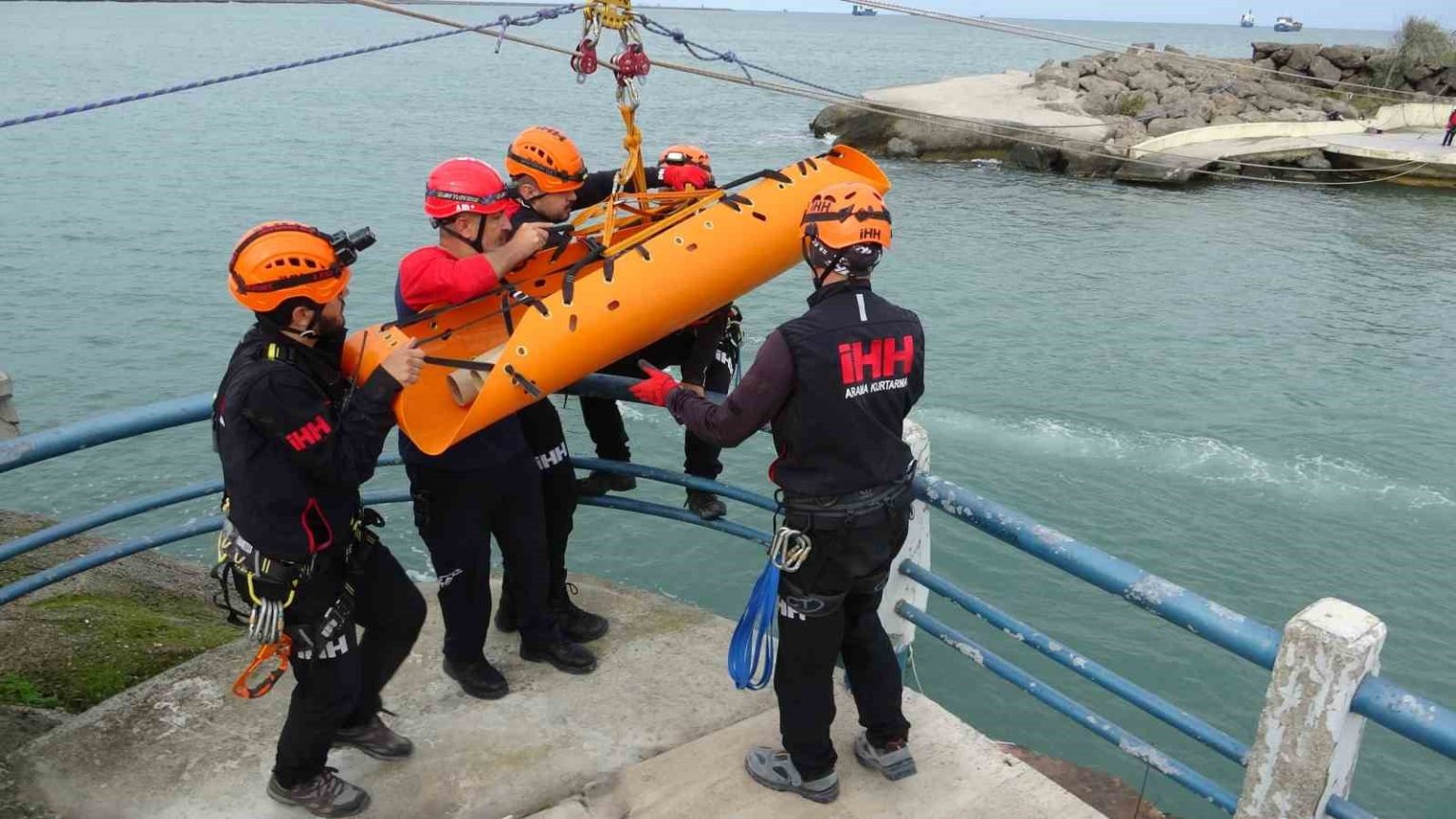 samsunda-ekipler-afet-hazirligini-test-etti