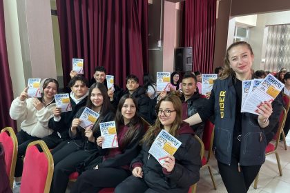 siberay-ekibi-bilgilendirme-faaliyetlerine-devam-ediyor