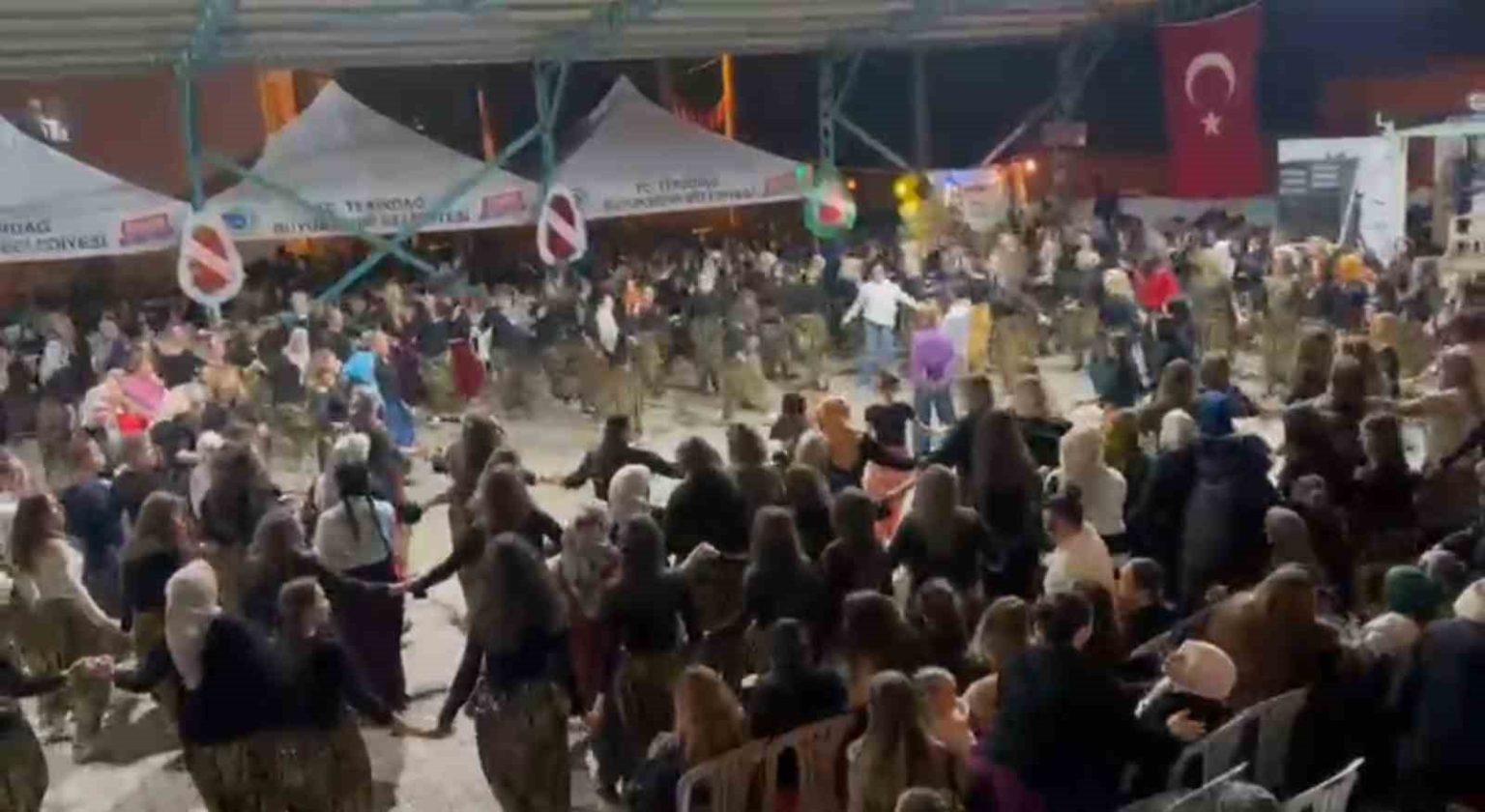 tekirdagda-kadinlardan-renkli-salvar-gecesi-2-bin-kisi-katildi