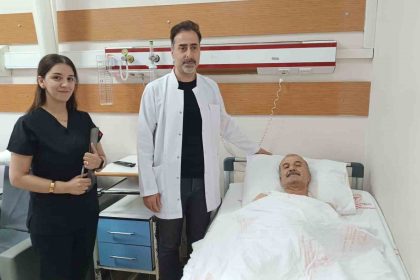 tenis-oynarken-omuz-cikigi-yasayan-64-yasindaki-hasta-kullanilan-ozel-plakla-sagligina-kavustu