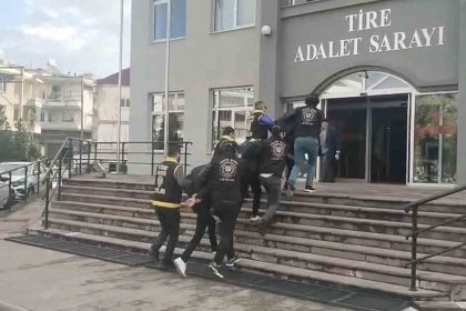 tirede-is-yerlerini-kursunlayan-supheliler-yakalandi