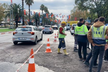 vatan-caddesinde-coken-yol-toprakla-doldurularak-trafige-acildi