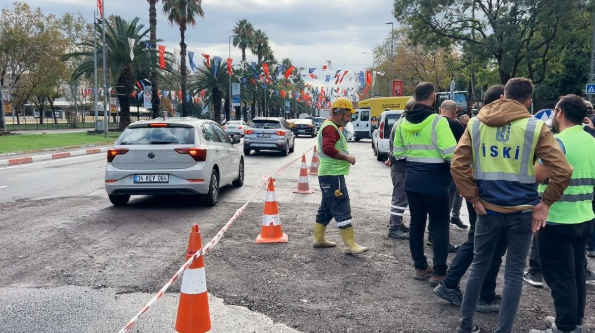 vatan-caddesinde-coken-yol-toprakla-doldurularak-trafige-acildi