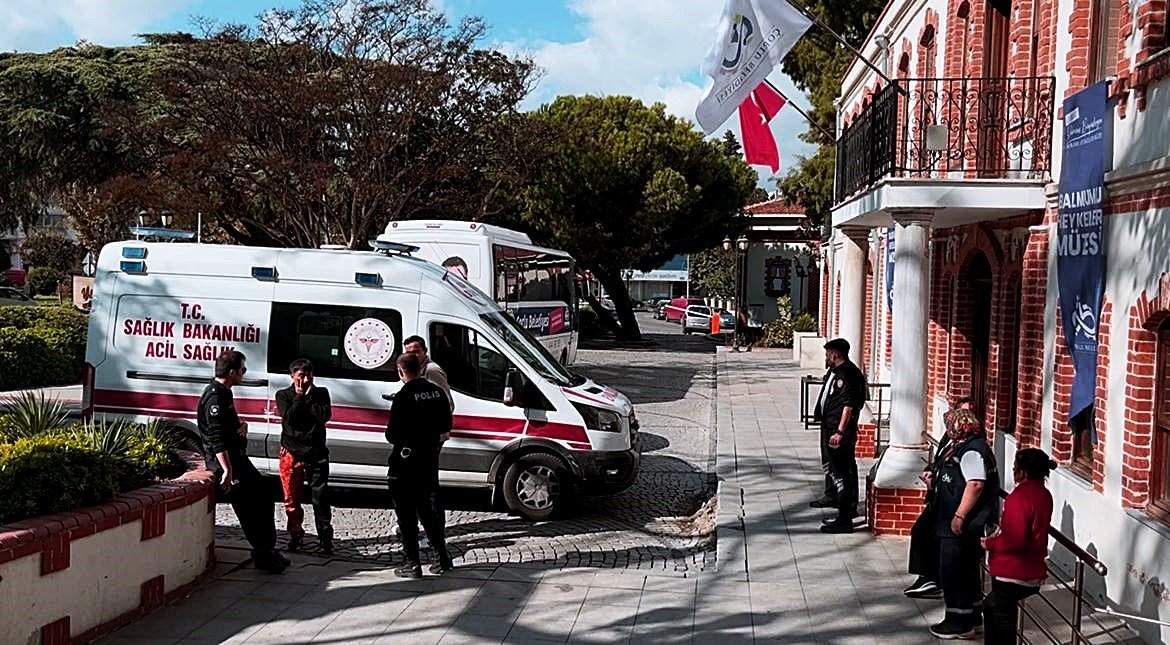 vicdansizligin-boylesi-2-aylik-bebek-sokaga-terk-edildi