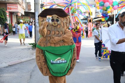 yer-fistiginin-anavatani-osmaniyede-fistik-gibi-festival