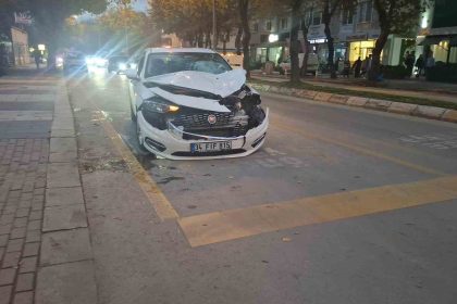 yolun-karsisina-gecmek-isterken-otomobil-carpan-kadin-oldu