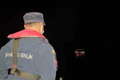 yunanistan-18i-cocuk-46-duzensiz-gocmeni-olume-terk-etti