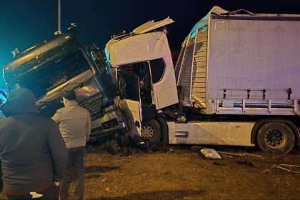 amasyada-2-tir-kavsakta-carpisti-3-yarali