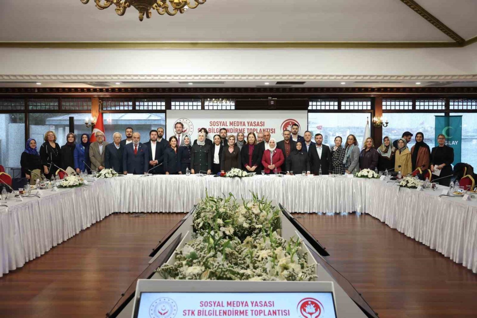 bakan-goktas-sosyal-medya-duzenlemesi-icin-stk-temsilcileriyle-bir-araya-geldi