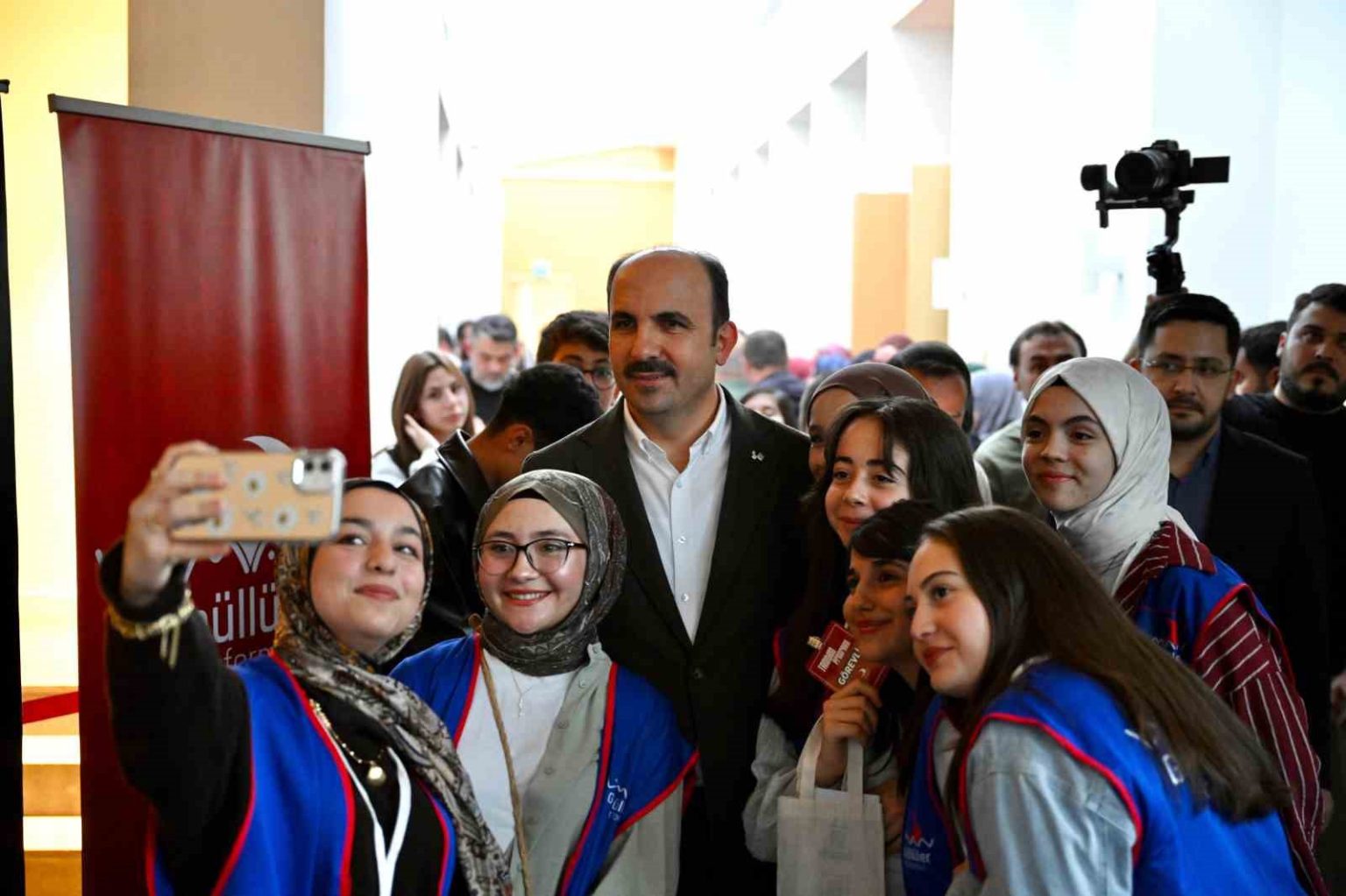 baskan-altay-liman-gonulluleri-platformu-uyesi-genclerle-bulustu