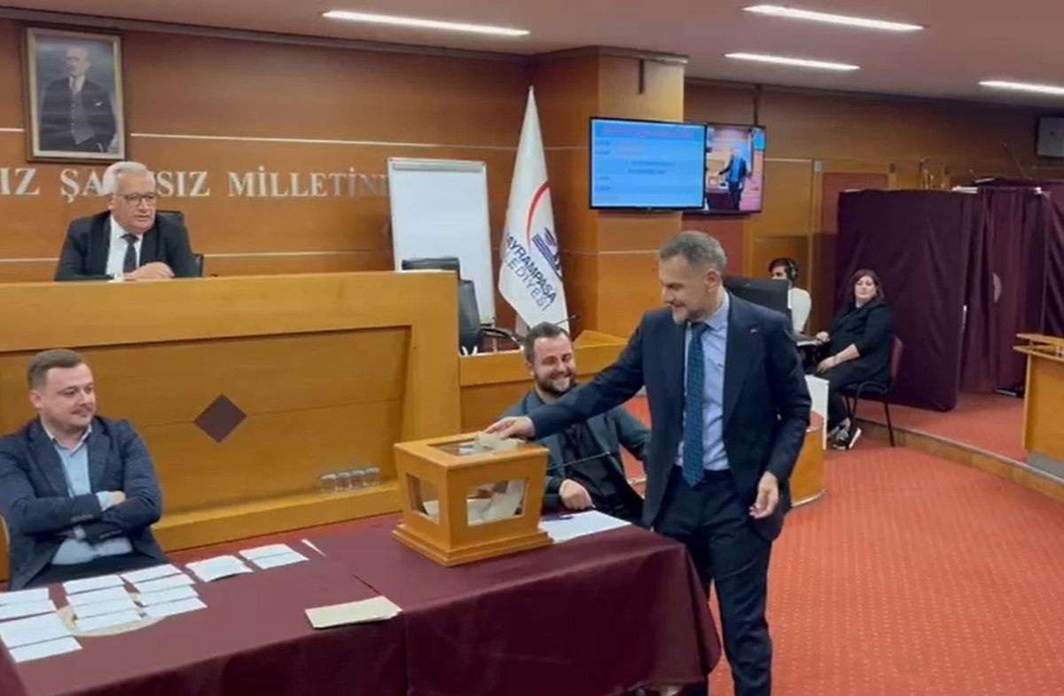 bayrampasa-belediye-meclisinde-belediye-baskan-vekili-secimi-basladi