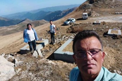 bir-asir-sonra-ayni-ruhla-sehitlik-icin-el-ele-verdiler