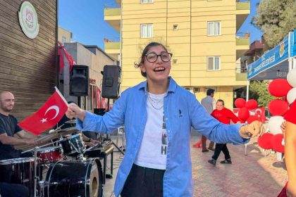 cumhuriyet-coskusu-engelsiz-egitim-merkezinde-yasandi