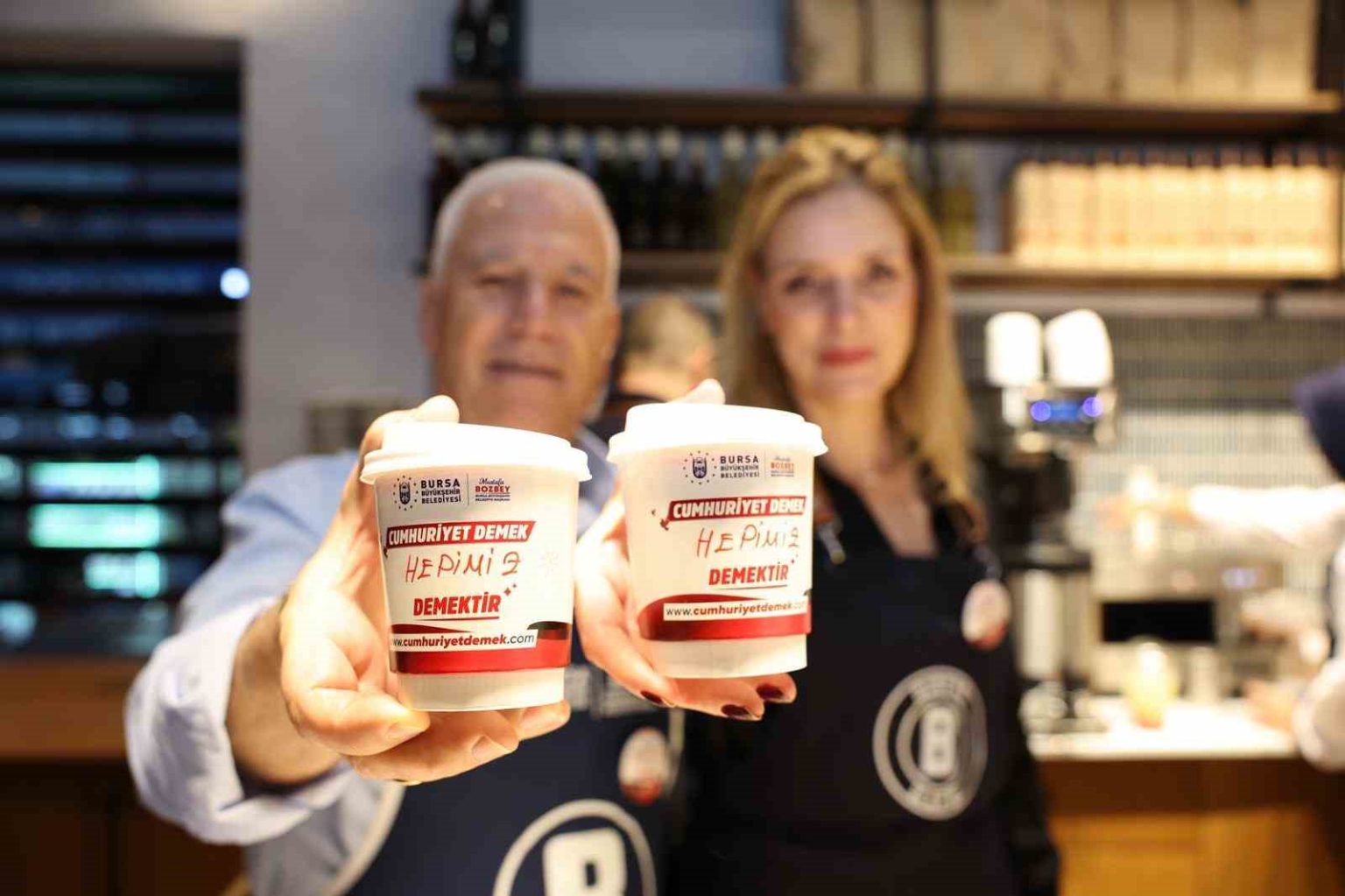 cumhuriyetin-sicakligi-bursada-paylasildi