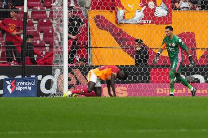 davinson-sanchez-cezali-duruma-dustu