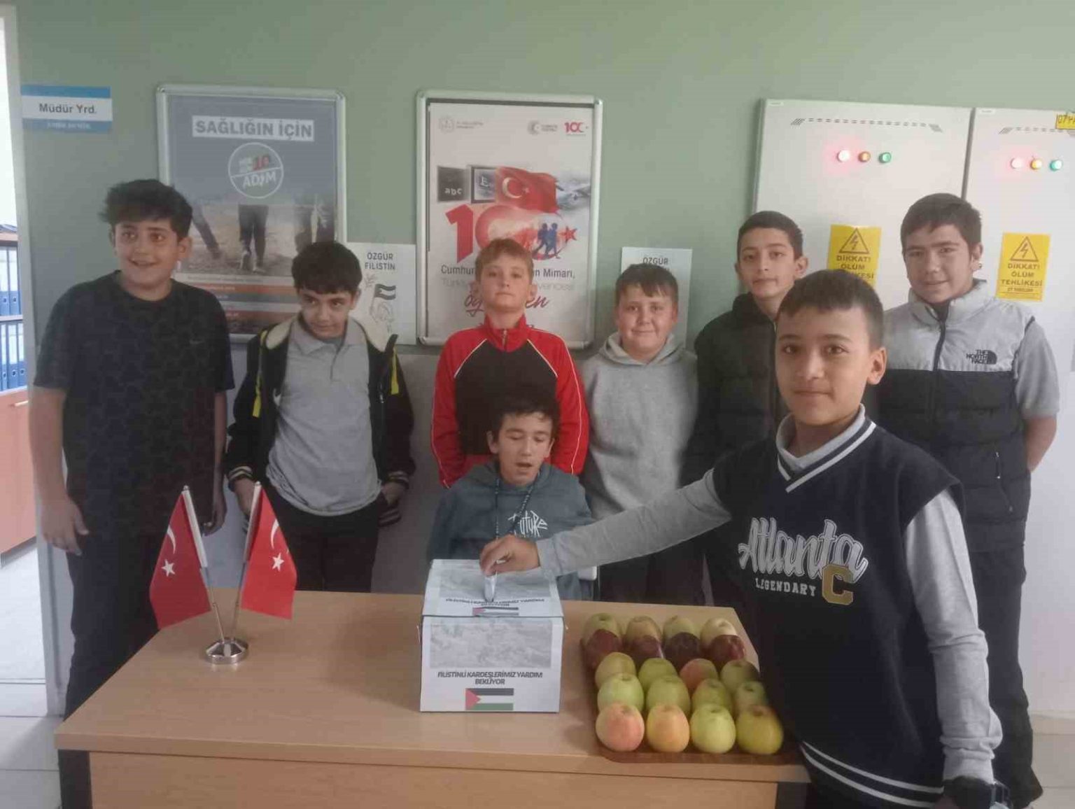 egirdirli-ogrencilerden-filistine-anlamli-destek-238-bin-85-tl-yardim-toplandi