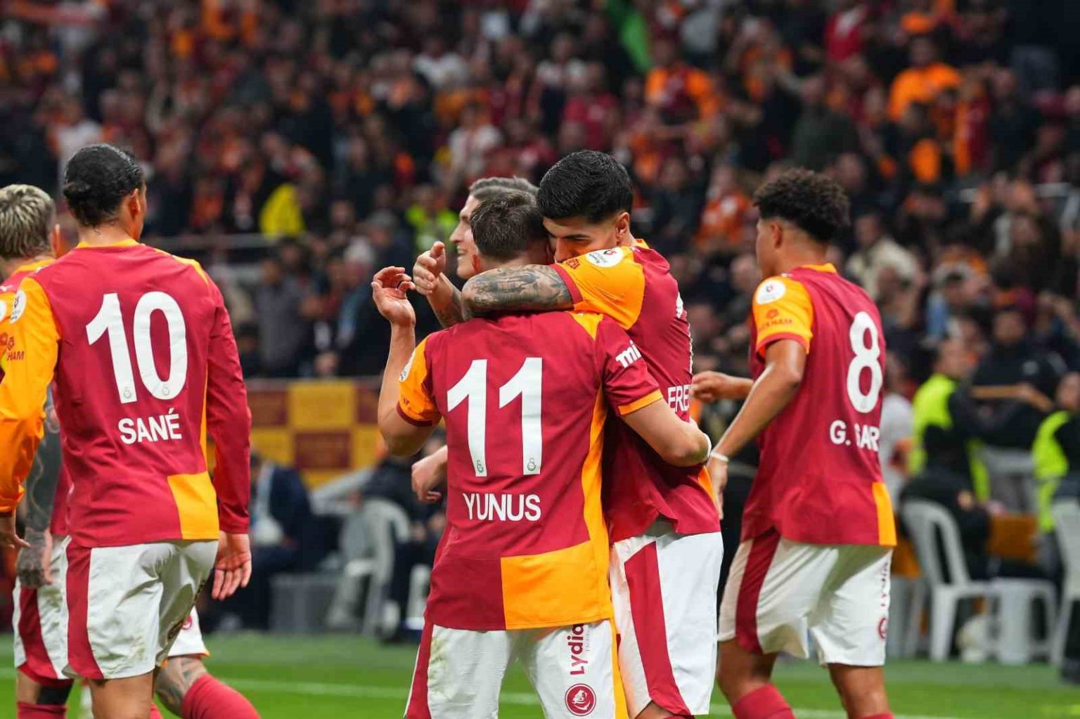 galatasaray-ligdeki-yenilmezlik-serisini-18-maca-cikardi