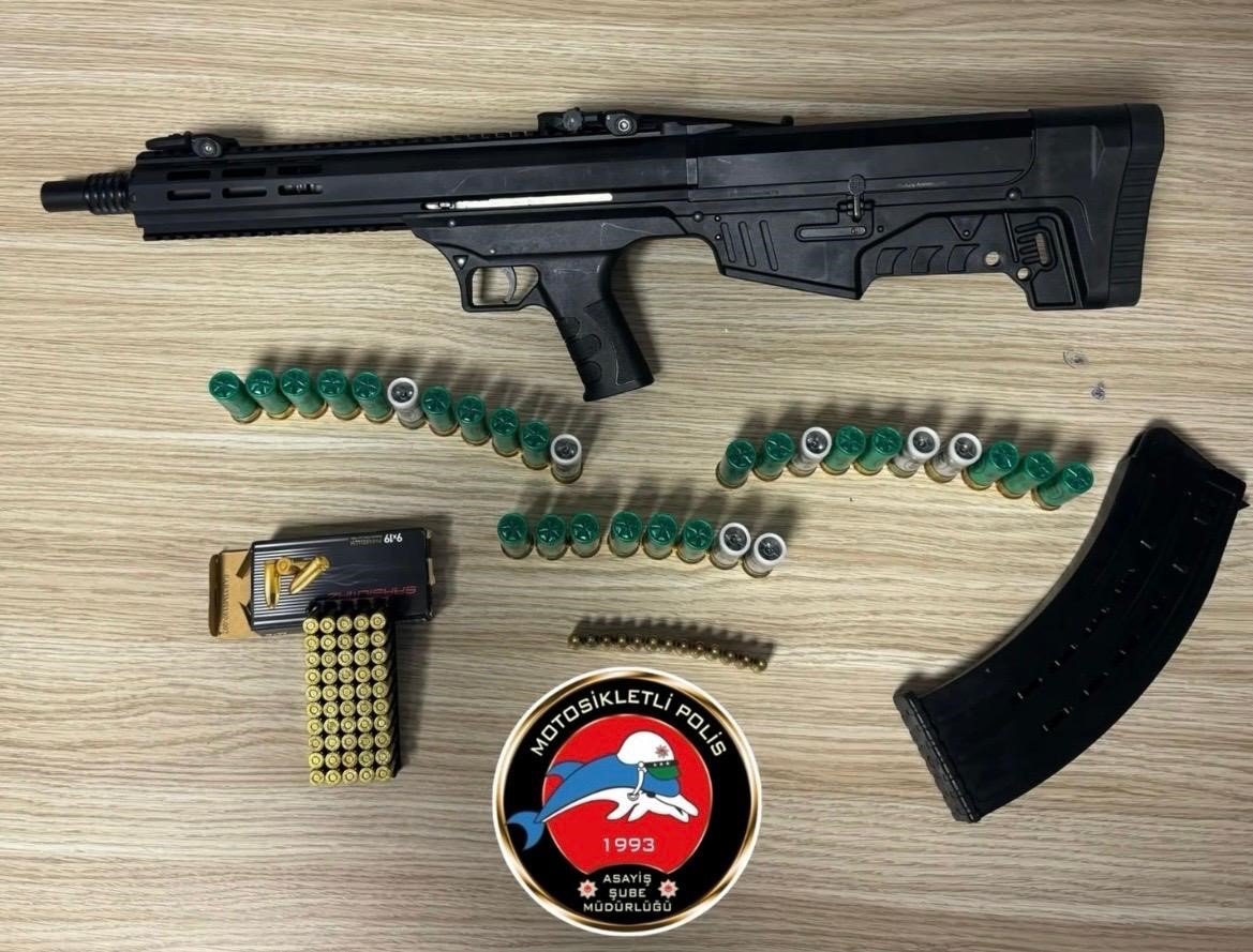 izmirde-polis-son-bir-haftalik-denetim-raporunu-acikladi