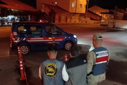 jandarma-aramasi-olan-sahsi-yakaladi