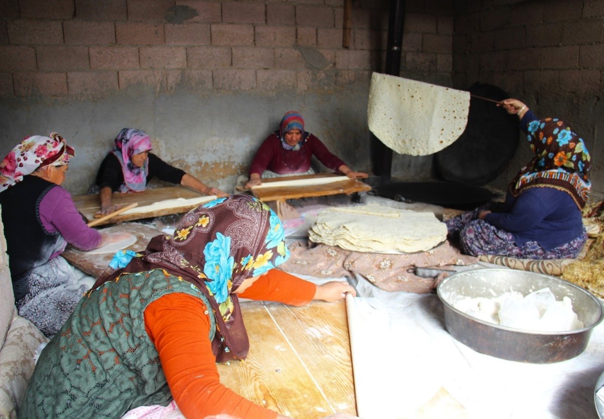 kahramanmarasta-imece-gelenegiyle-kis-hazirligi-devam-ediyor