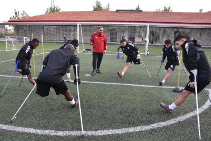 kazada-engelli-oldu-futbolla-hayata-dondu