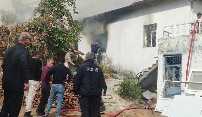 malatyada-korkutan-ev-yangini