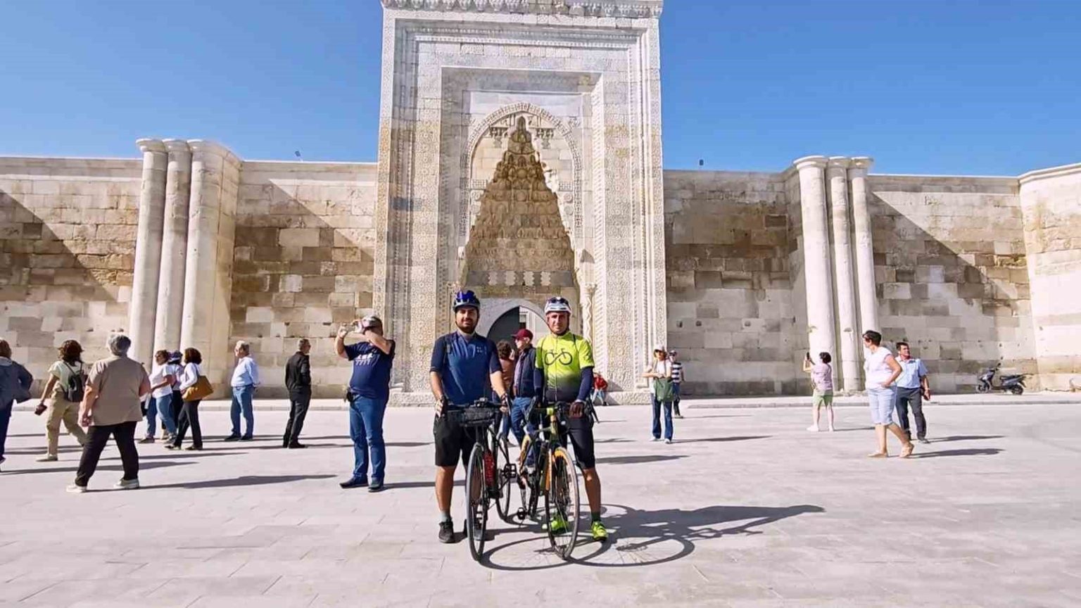 ms-hastasi-adam-bisikletle-iller-arasi-yolculuk-yaparak-hayata-tutunuyor