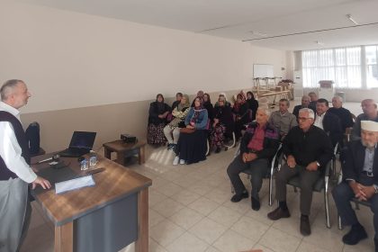 ortacada-umre-yolcularina-seminer