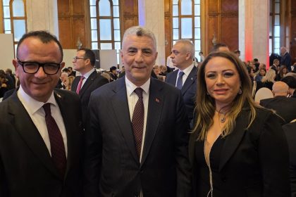 prof-dr-aysun-baya-avrupanin-en-basarili-turk-kadini-odulu