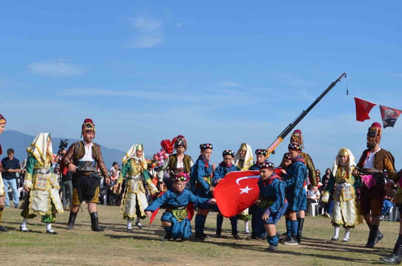 selendililer-asagicobanisada-keskek-ve-cirit-senliginde-bulustu