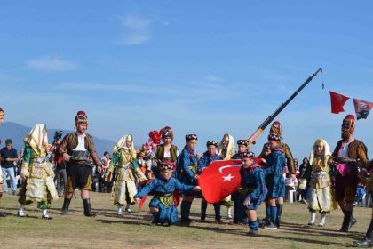 selendililer-asagicobanisada-keskek-ve-cirit-senliginde-bulustu