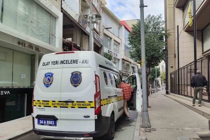 sislide-4-katli-binada-cikan-yanginda-1-kisi-yanarak-hayatini-kaybetti