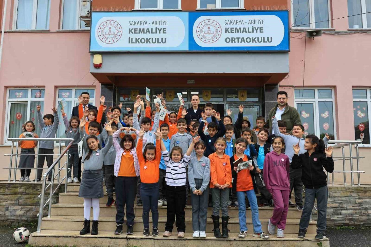 suda-tasarruf-bilinciyle-yetisen-miniklerin-sayisi-her-gecen-gun-artiyor