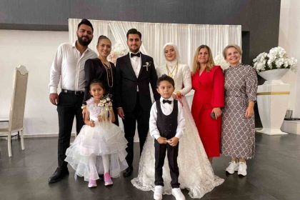 tek-torununa-dugunde-taki-olarak-ev-araba-ve-tarla-hediye-etti