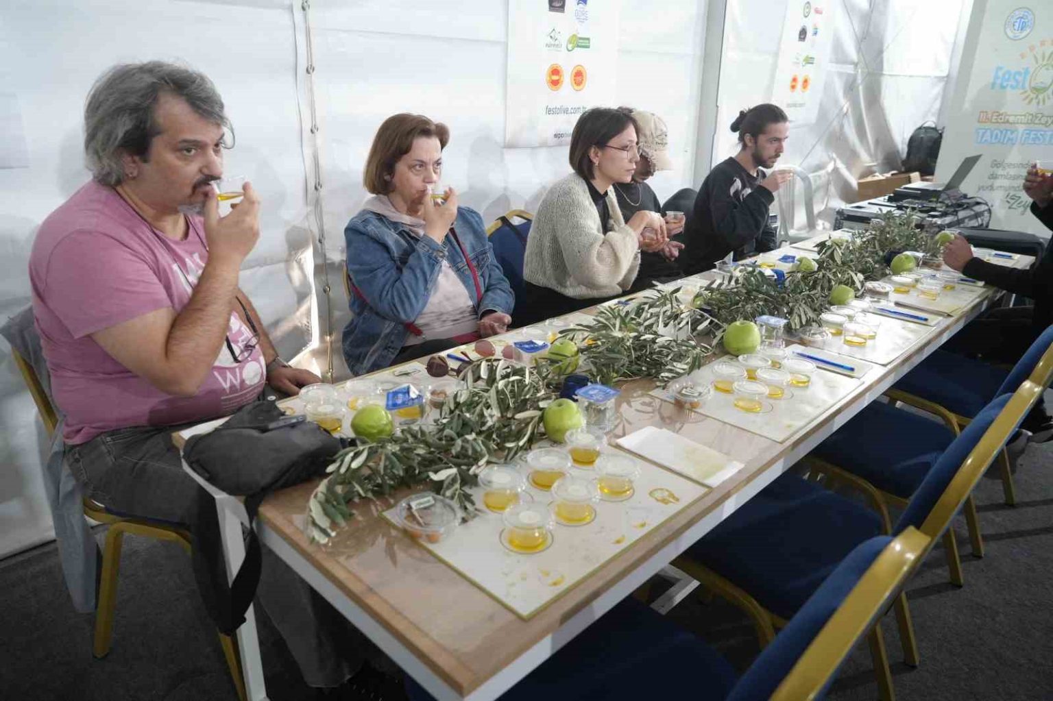 tuketicilere-edremitte-zeytinyaginda-tagsisle-mucadele-egitimi