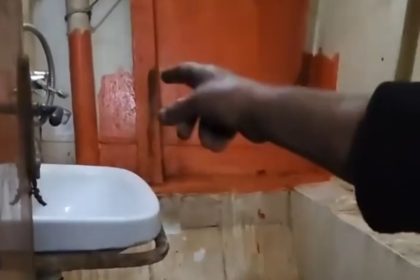 yaklasik-1-aydir-demir-sahasinda-bekleyen-geminin-personeli-tepkili