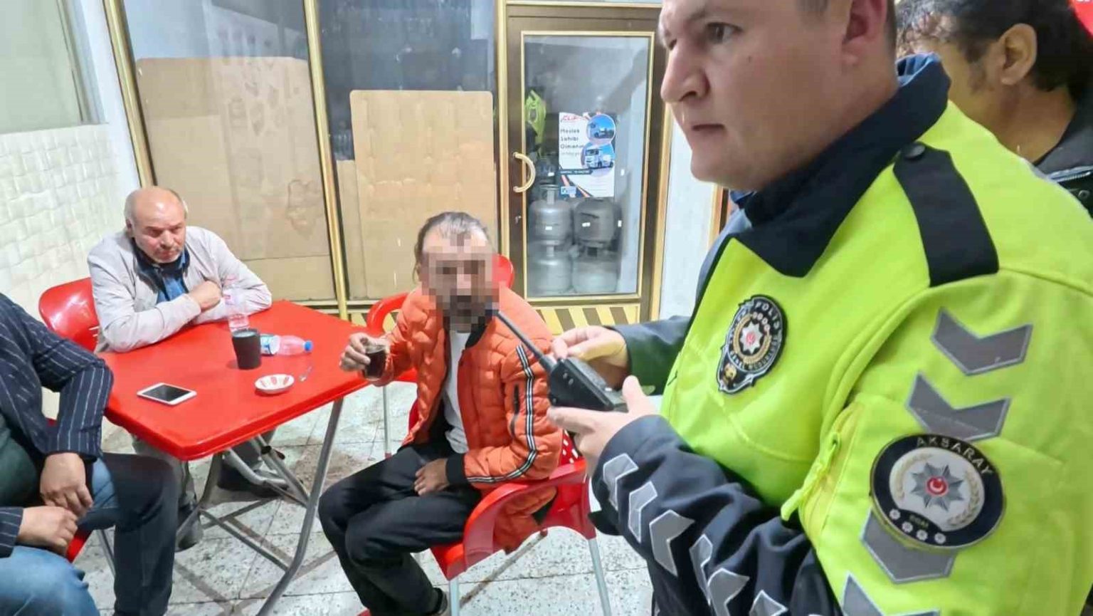 yasal-sinirin-8-kat-uzerinde-alkollu-halde-kaza-yapti-kahveye-oturup-cay-icti