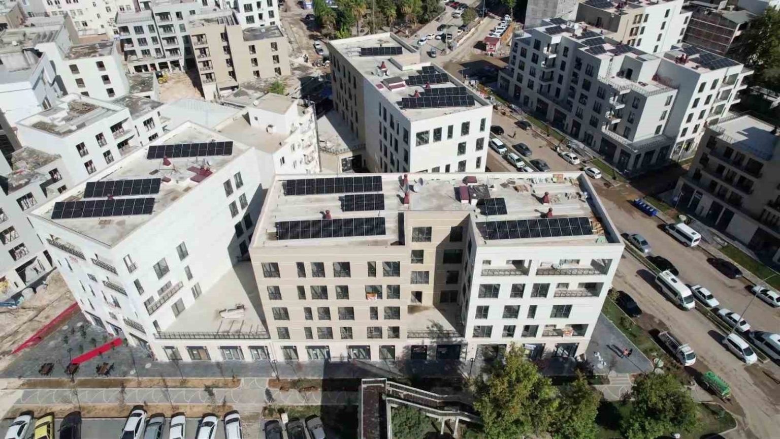 adiyaman-ataturk-bulvarinda-ticaret-ve-yasam-yeniden-basladi