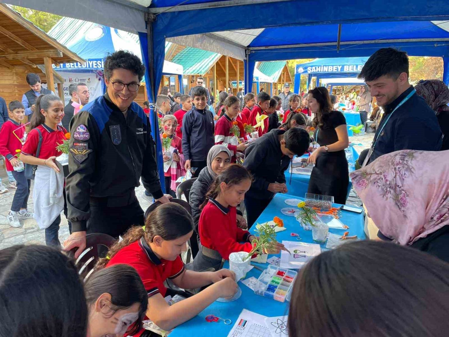 astronot-tuva-cihangir-atasever-sahinbeyli-ogrencilerle-bulustu