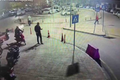 ayak-parmagi-agriyinca-hastaneden-motosiklet-calmis