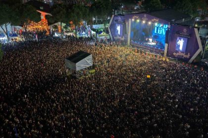 aydinfestte-55-bin-kisi-muzikle-bulustu