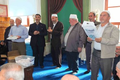 balikesir-burhaniyede-umre-hayri-yogun-ilgi-gordu